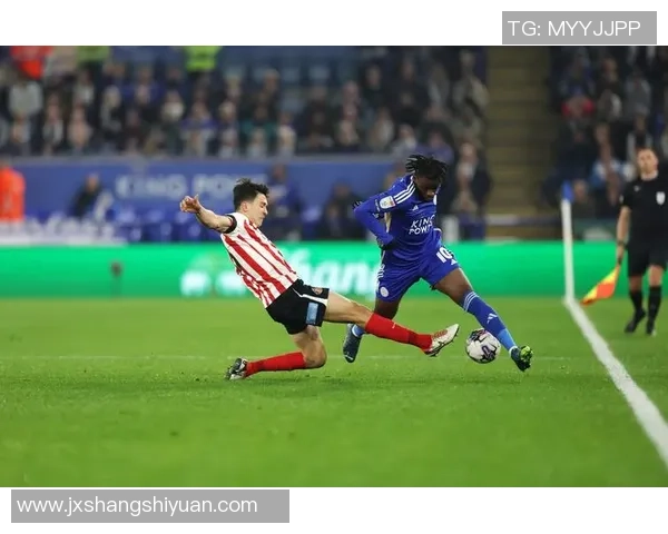 阿贾克斯青年队迎战阿尔梅勒城力争主场胜利展现青春风采